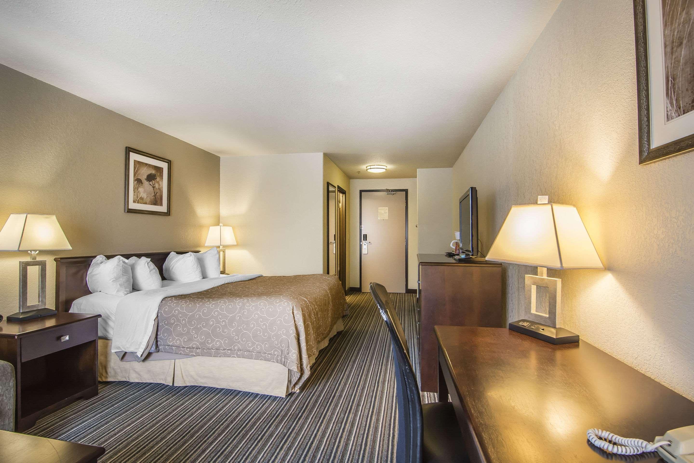 Quality Inn & Suites Yorkton Kültér fotó