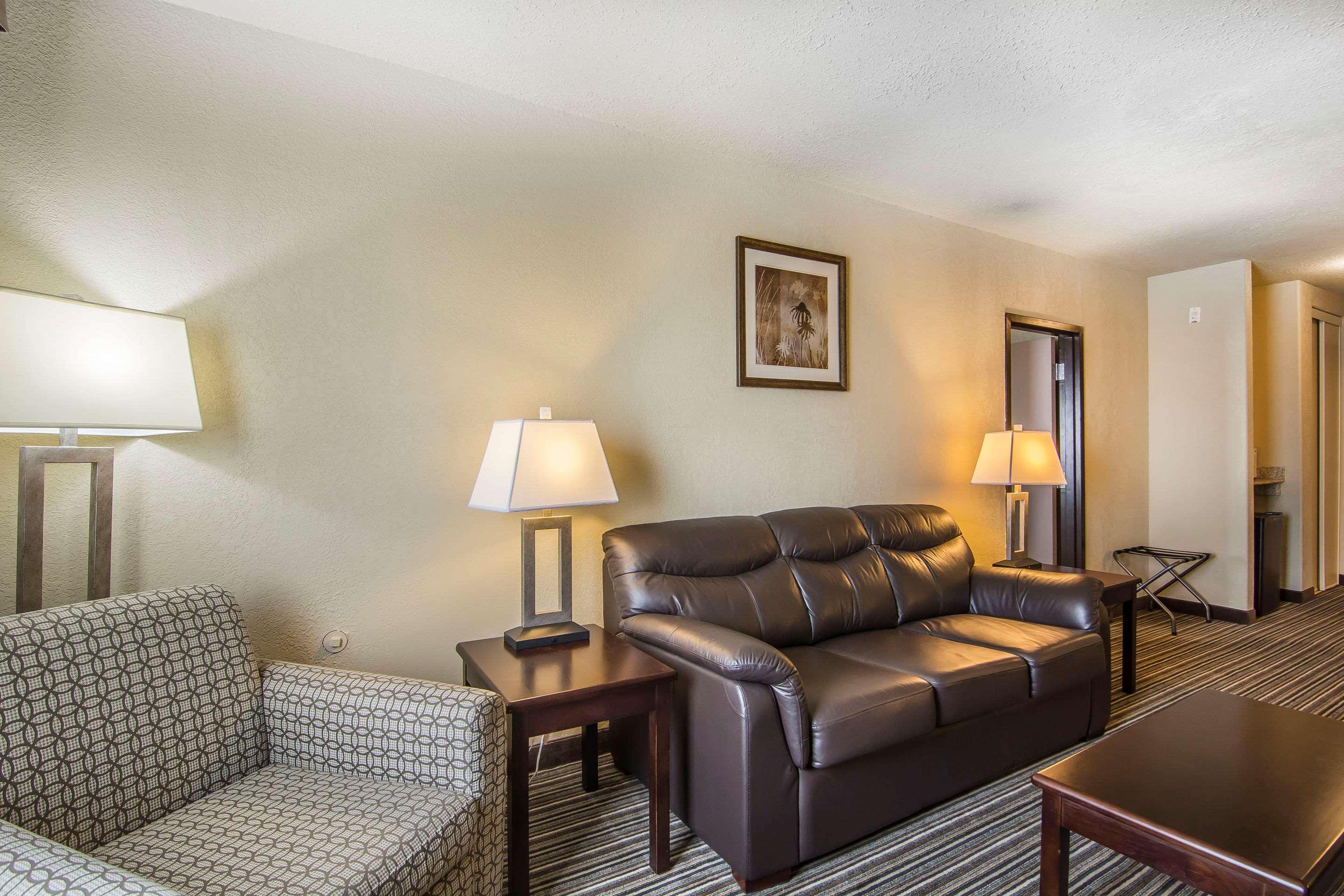 Quality Inn & Suites Yorkton Kültér fotó