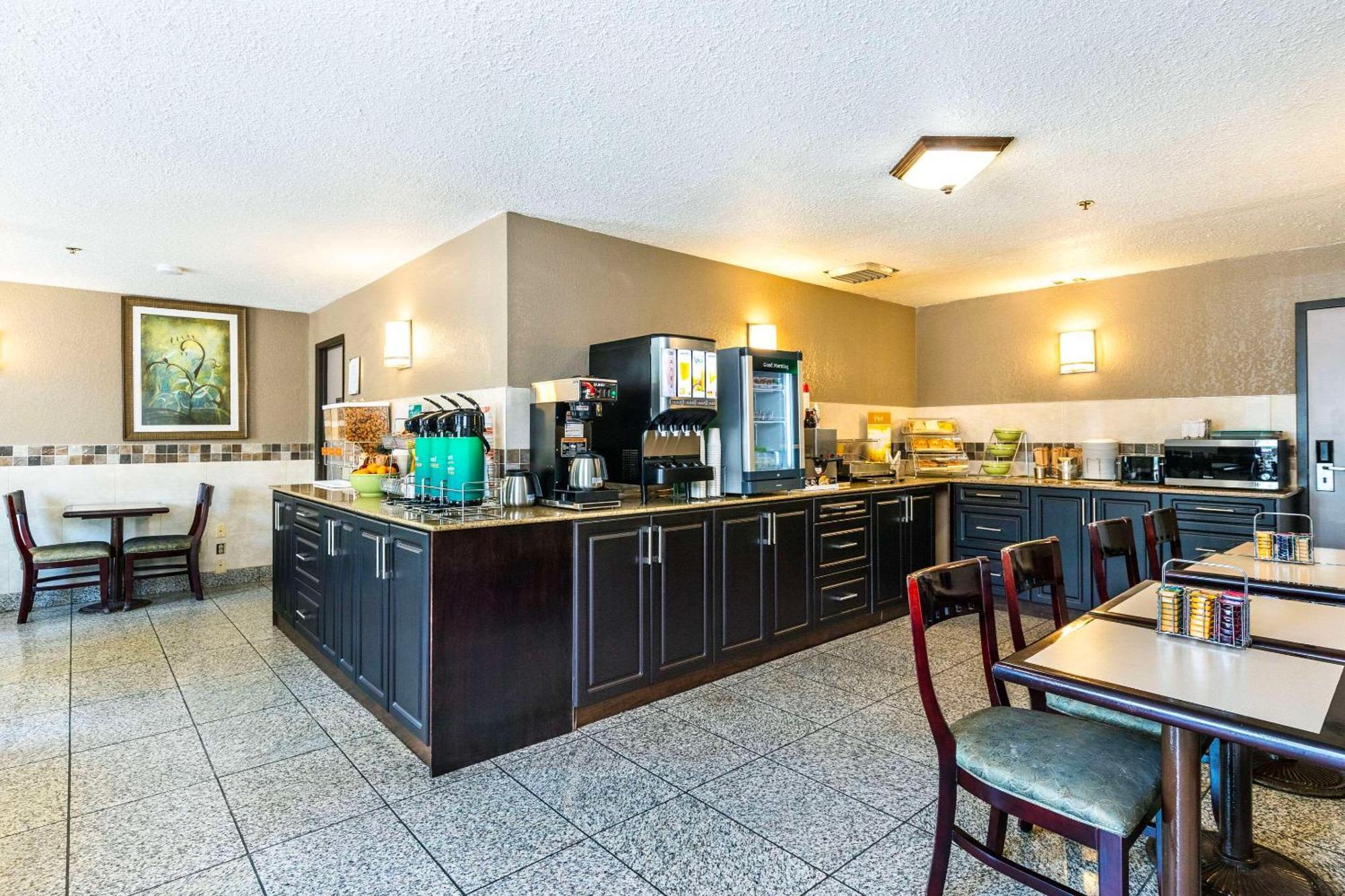 Quality Inn & Suites Yorkton Kültér fotó