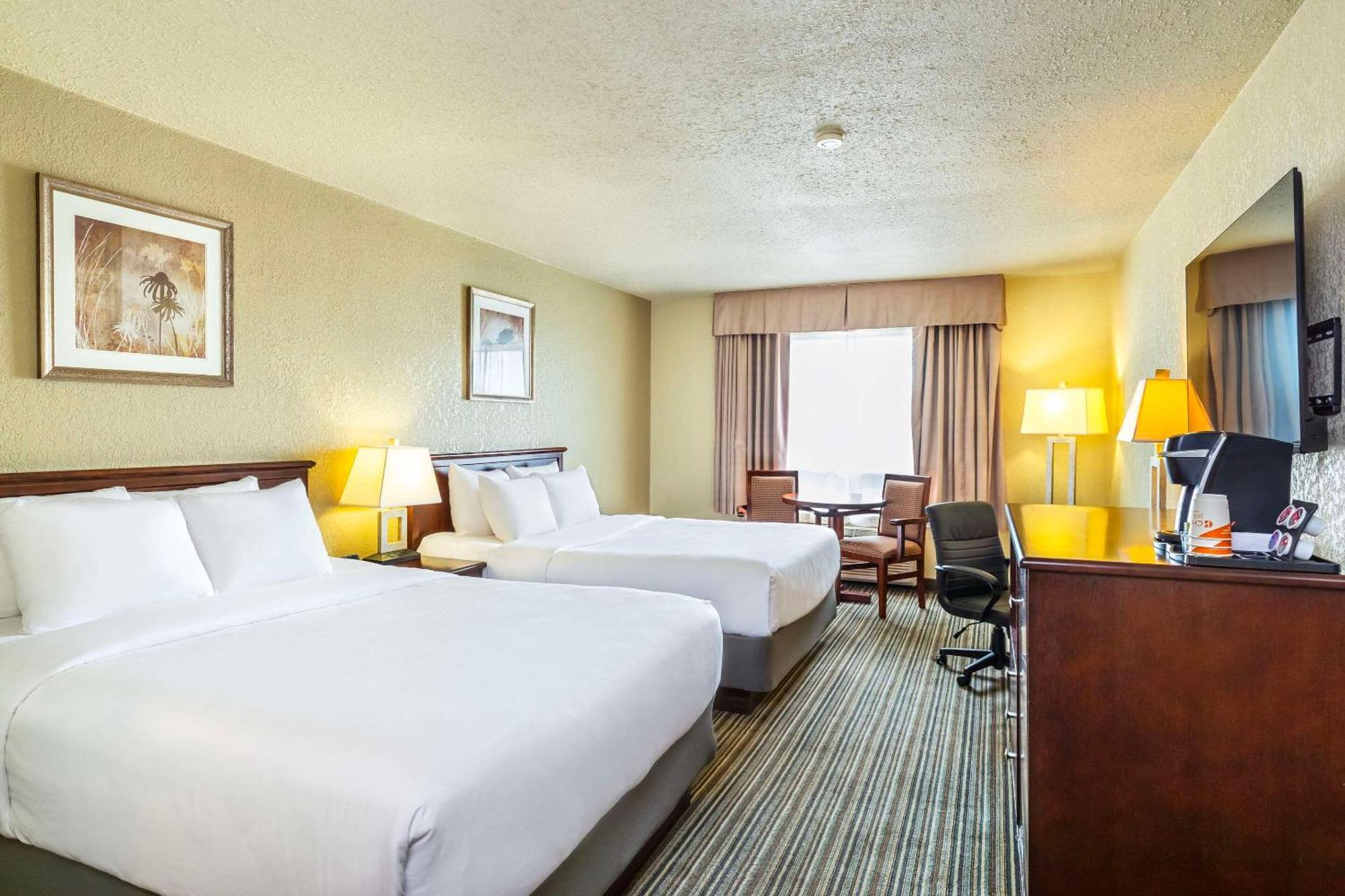 Quality Inn & Suites Yorkton Kültér fotó
