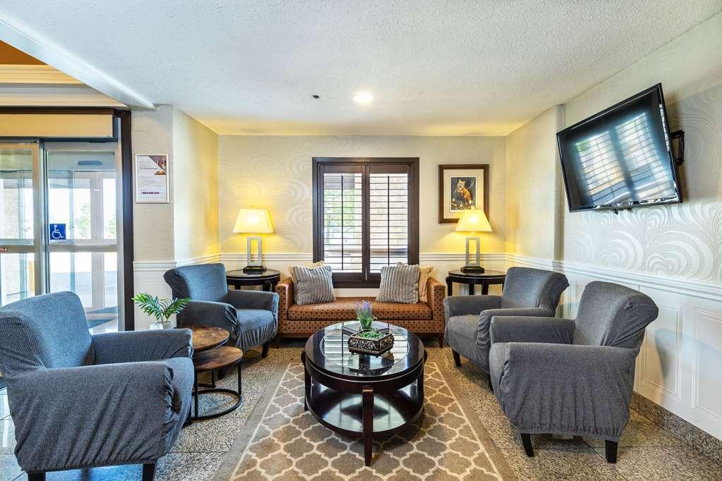 Quality Inn & Suites Yorkton Beltér fotó